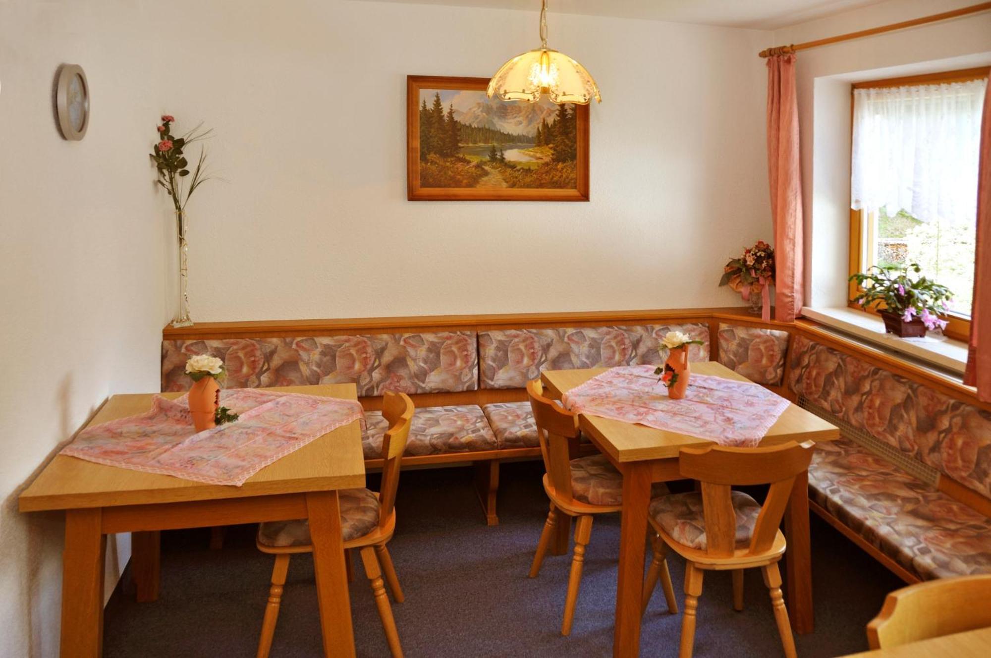 Hotel Haus Alpenruh St. Leonhard im Pitztal Exterior foto